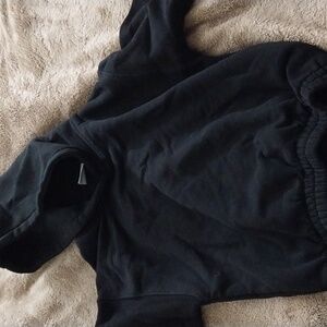Black sweatshirt
